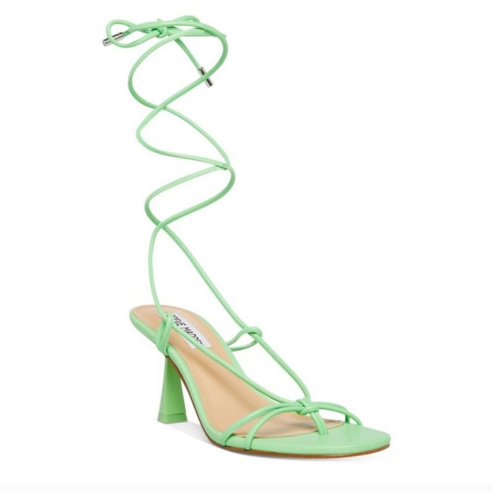 Steve Madden Womens Superb Faux Leather Thong Heels